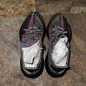 Yeezy 350 v2 shoes
